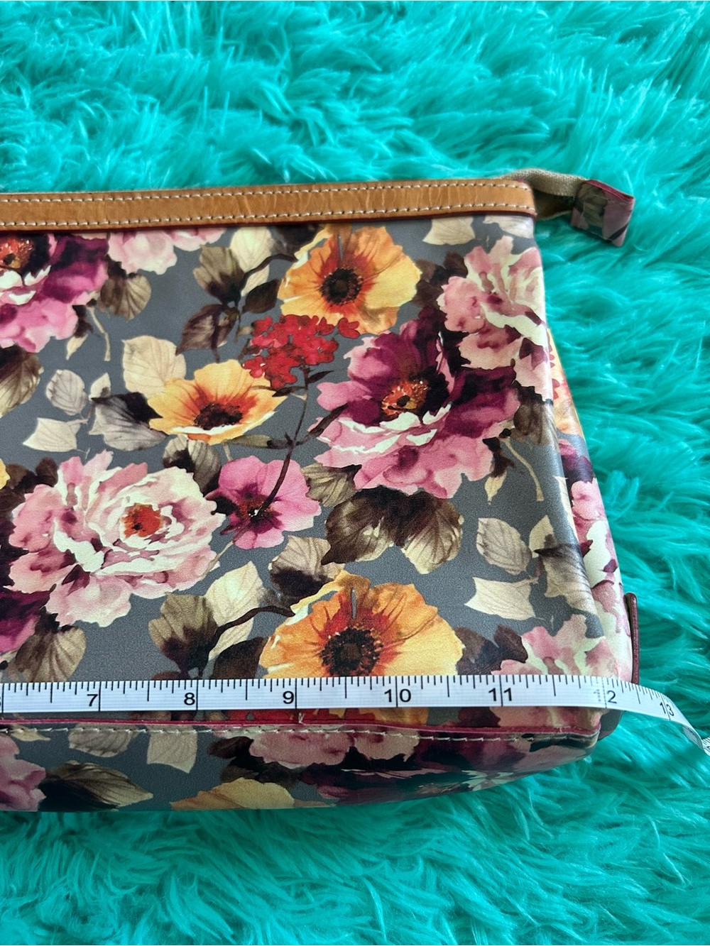 Cavalcenti Floral Print Wristlet Clutch in Gray with Pink & Yellow Blooms - Picture 10 of 16